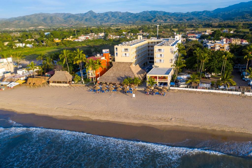 Decameron Isla Coral photo 2