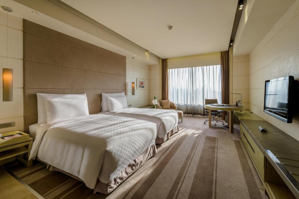 Двухместный (Deluxe Room - Seafood Buffet Included), Hotel Nikko Saigon