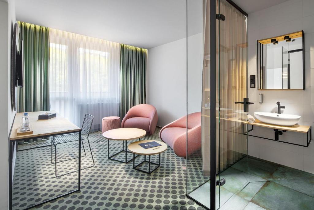 Двухместный (Двухместный номер Делюкс с 1 кроватью или 2 отдельными кроватями), B&B Chuchle Arena Praha