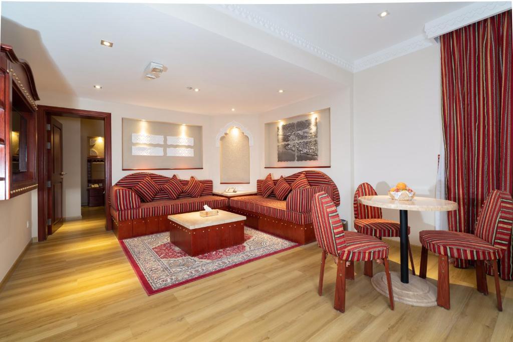 Al Liwan Suites Rawdat Al Khail photo 4