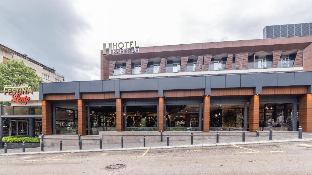 Hammeum Hotel, Merosina