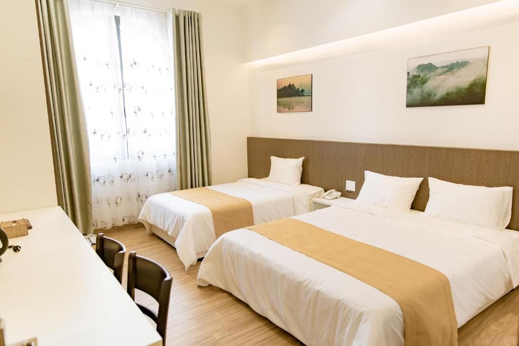 KHÁCH SẠN ĐẠT THỊNH