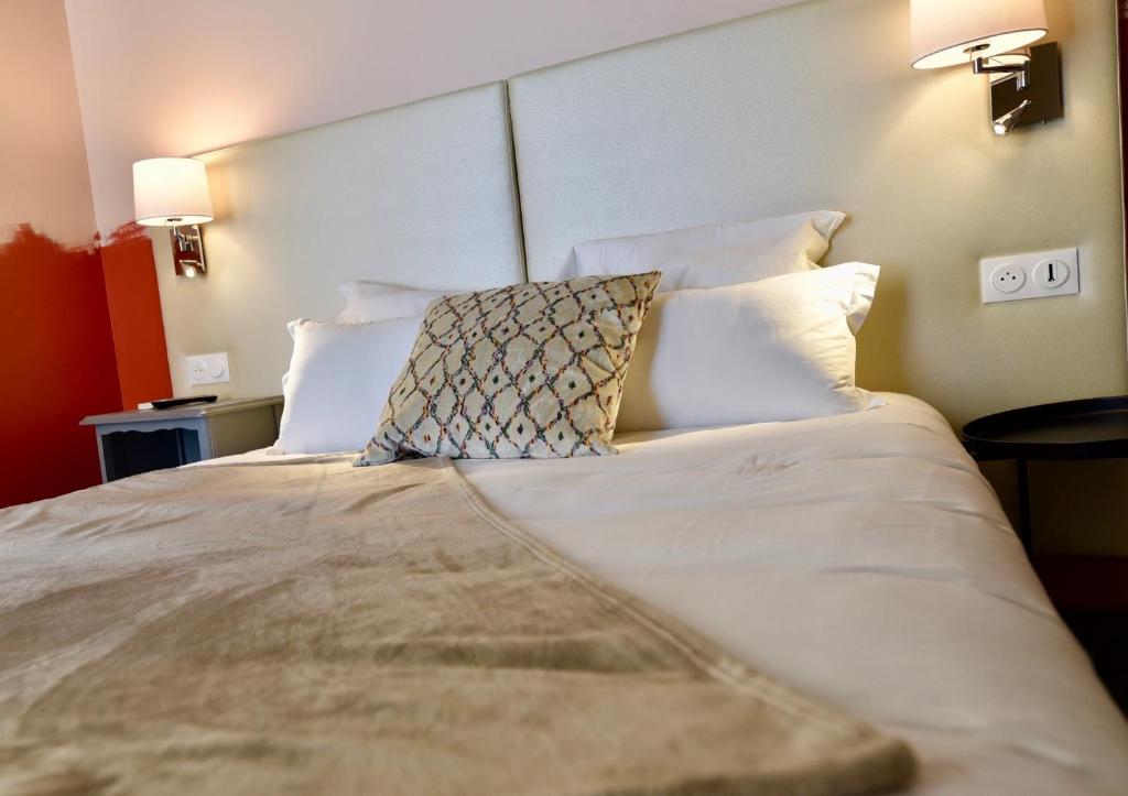 Majestic Hotel, Gard