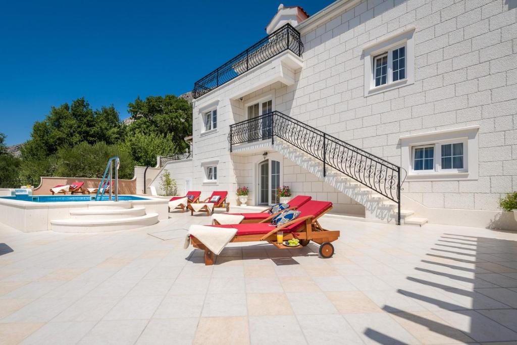 Luxury VILLA MAJA with whirlpool, heated pool, gym, sauna, panoramic sea views photo 2