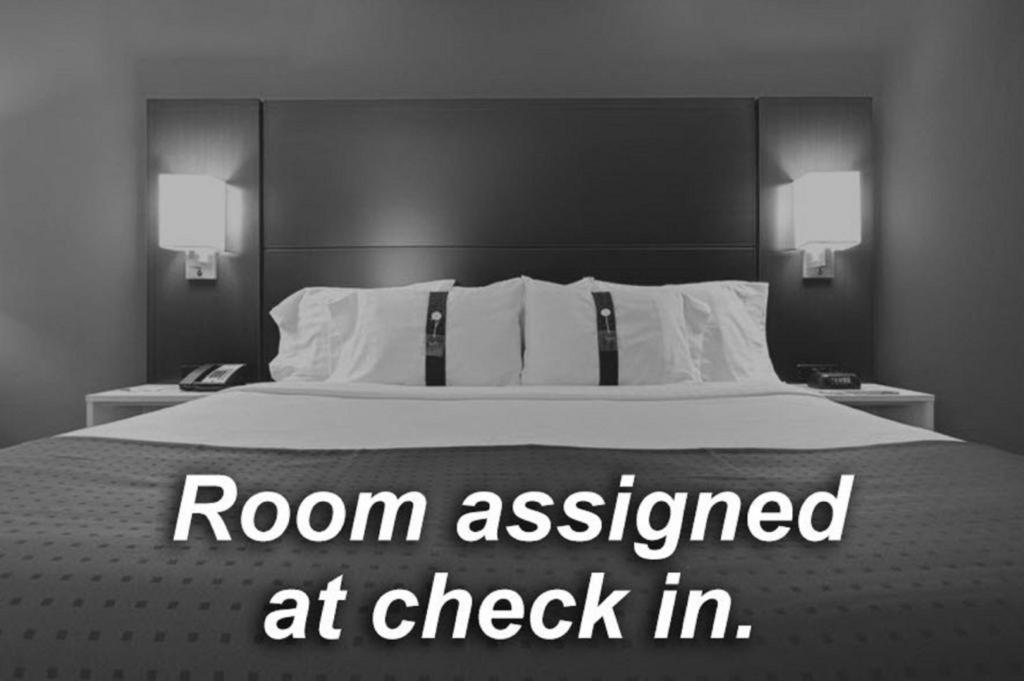 Holiday Inn Express & Suites Indianapolis North - Carmel, an IHG Hotel photo 4