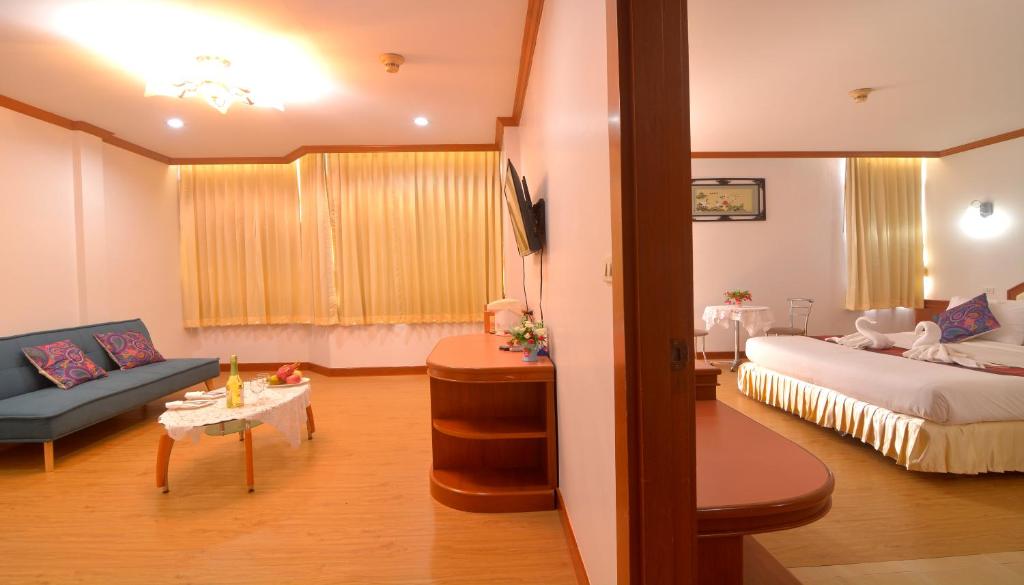Chumphon Gardens Hotel photo 1