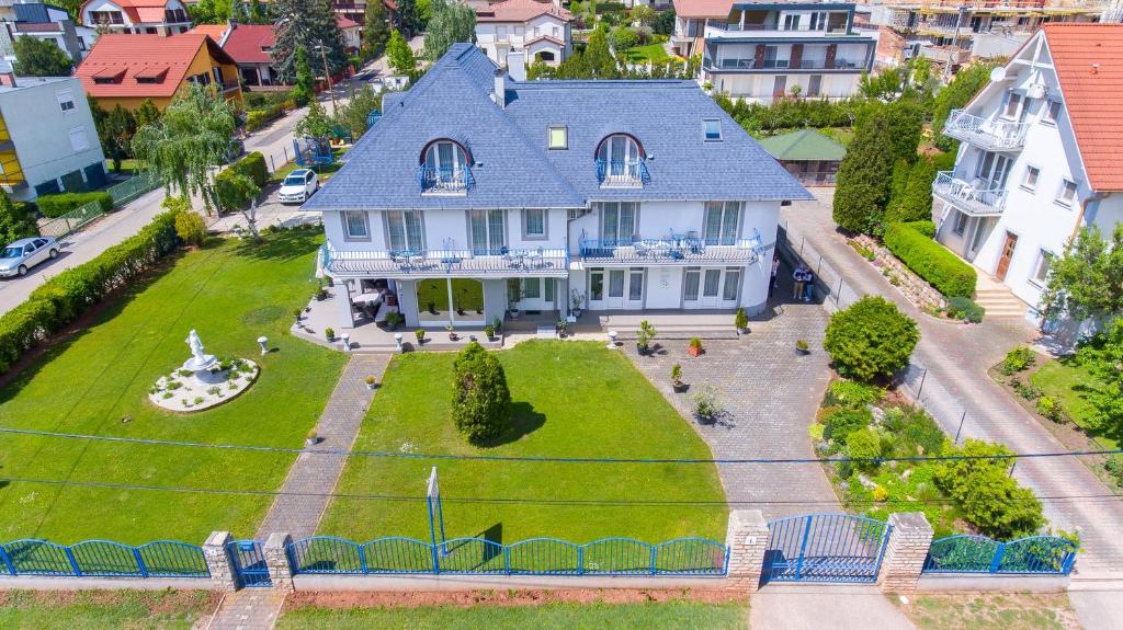 Margret Haus photo 1
