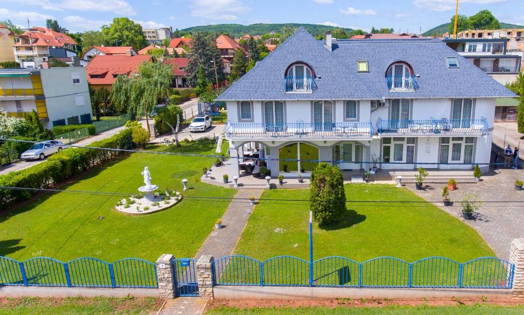 Margret Haus photo 3