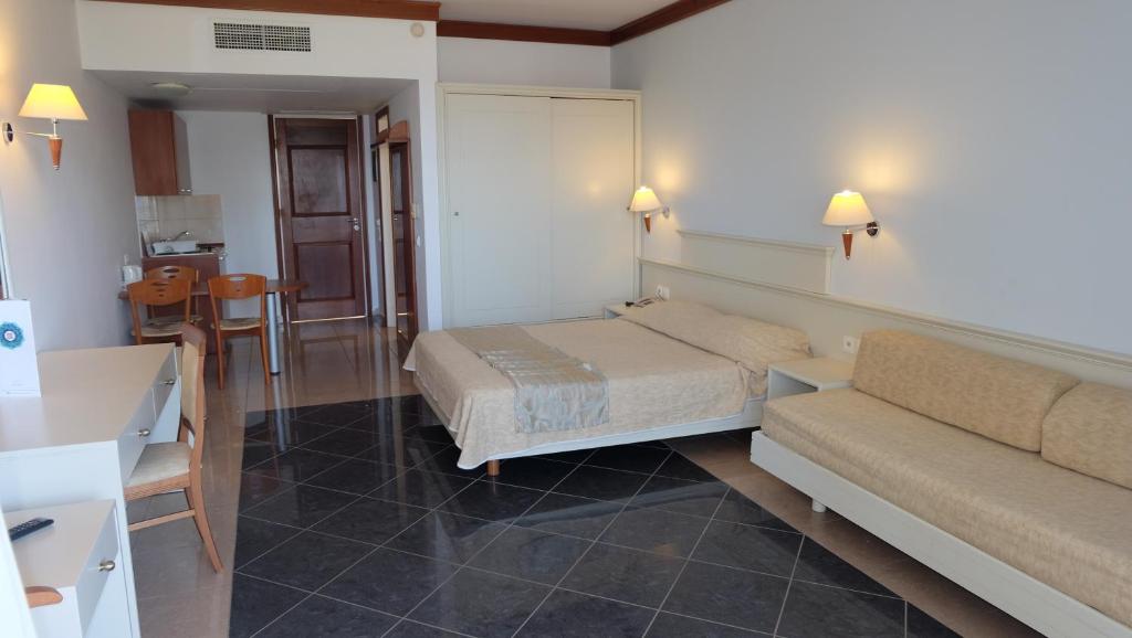 Двухместный (Стандартный двухместный номер с 1 кроватью), Kipriotis Maris Suites