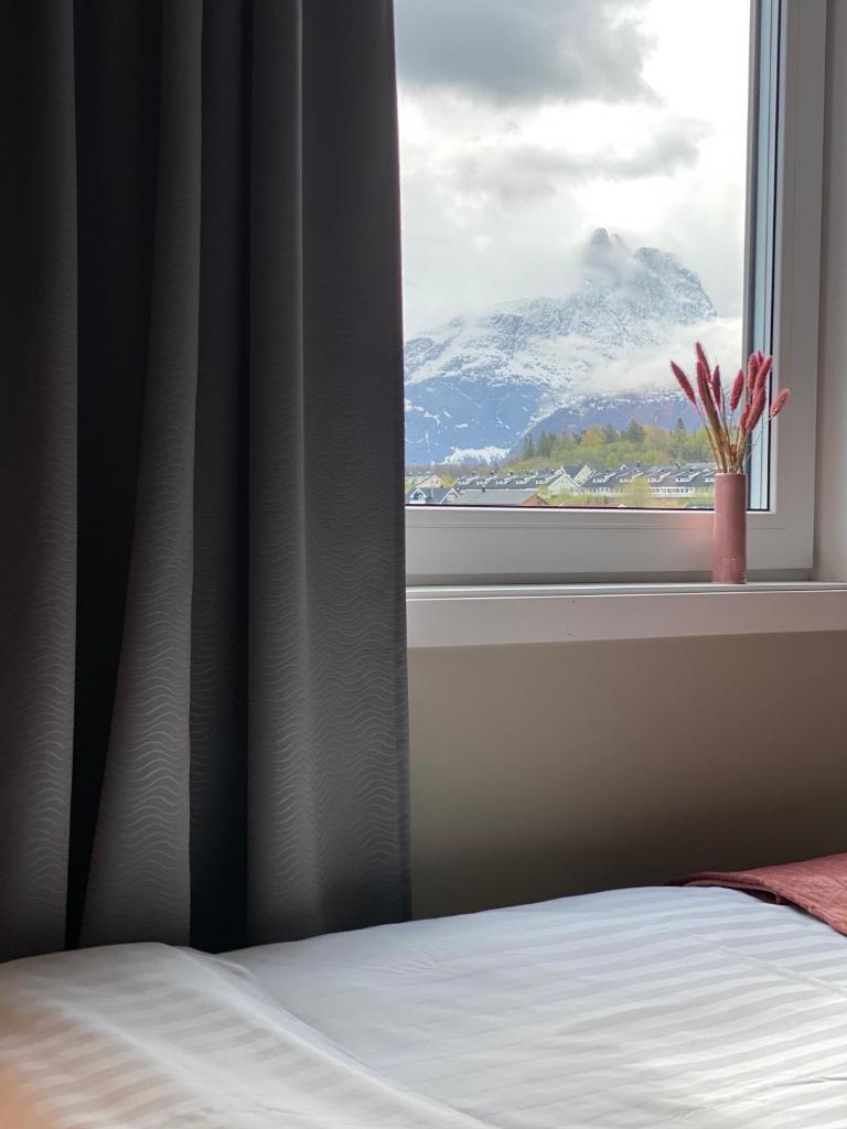 Frichs Ekspress Åndalsnes photo 3