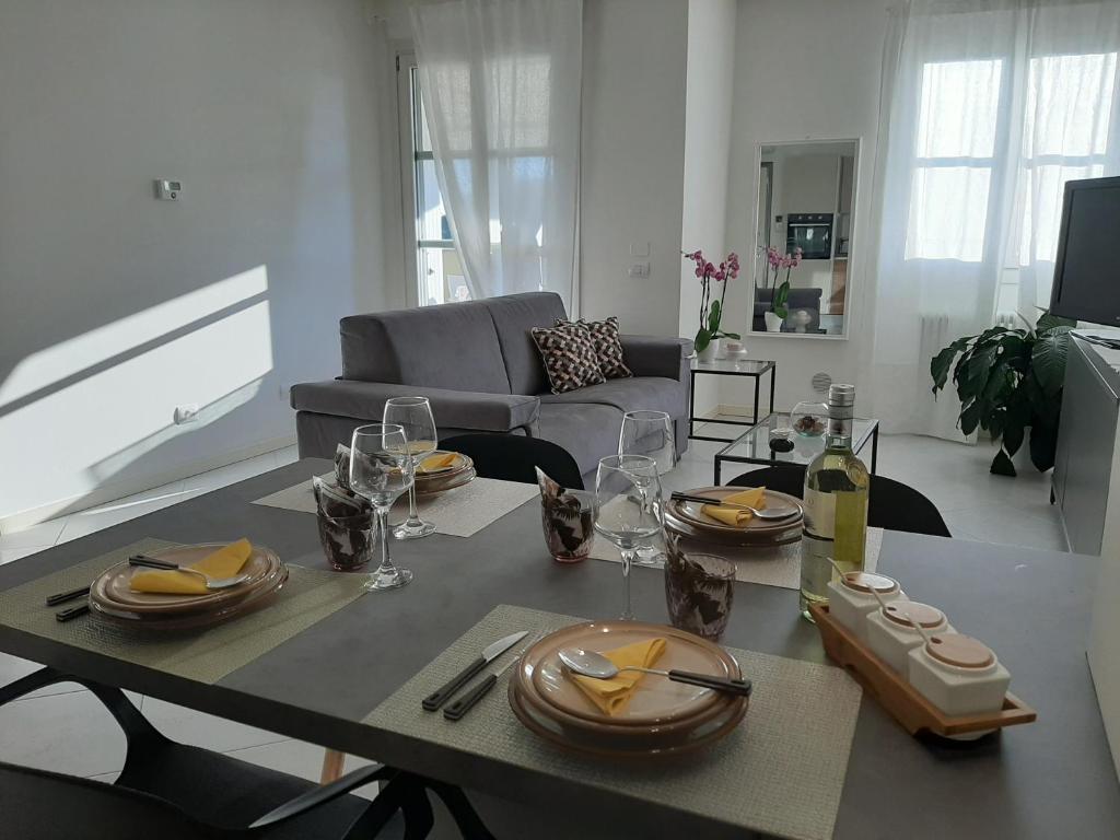 Appartamento vista lago con piscina, terrazza panoramica e jacuzzi photo 2