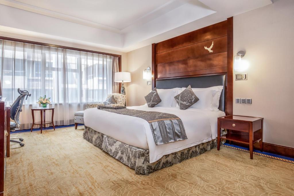 Двухместный (Представительский номер с кроватью размера «king-size»), Crowne Plaza Changsha City Centre