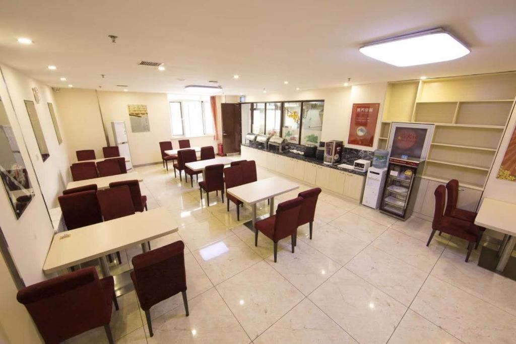 7Days Inn Qinhuangdao Railway Station photo 1