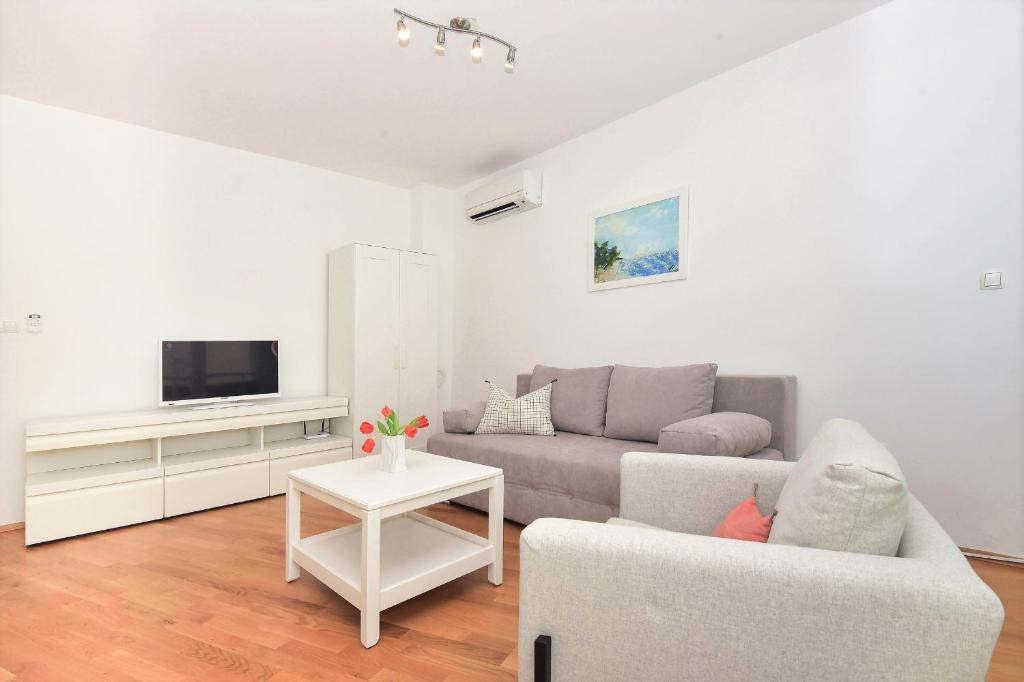 Sunshine Apartment photo 2