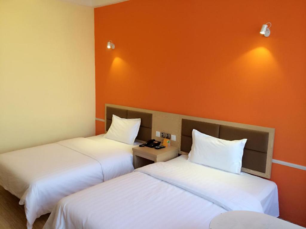 7Days Inn Harbin Railway Station Zhanqian Square photo 3