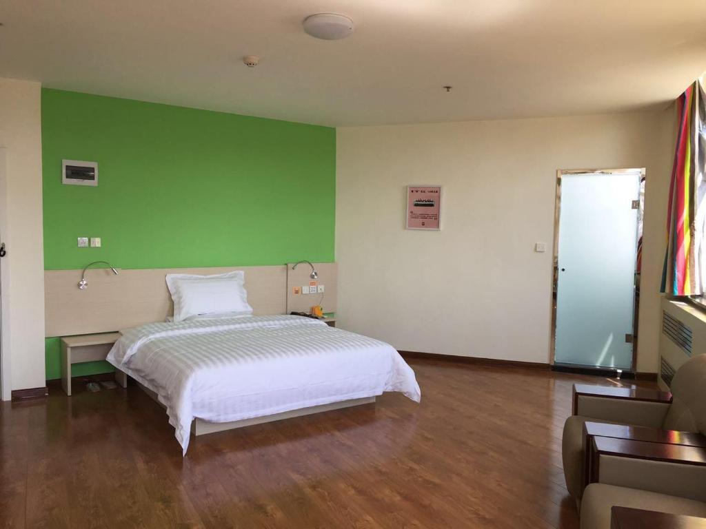 7Days Inn Chifeng Linxi Haichuan Square Branch photo 4