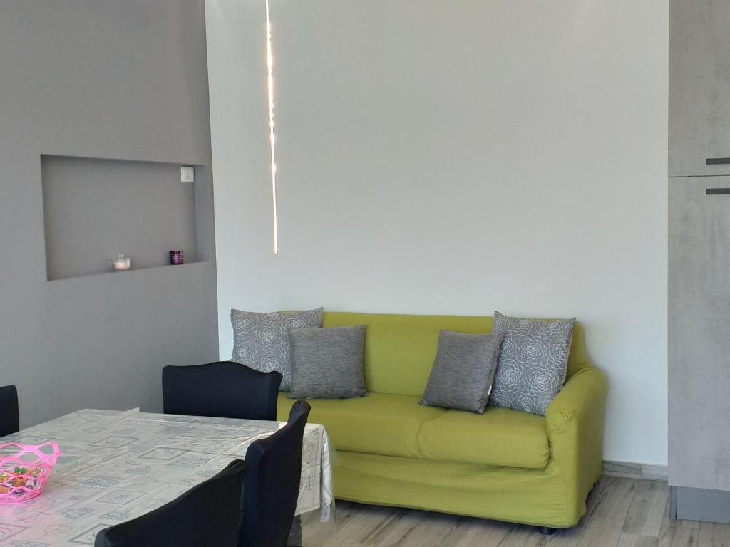 Lovely bungalow in Belpasso with garden and Etna view photo 2