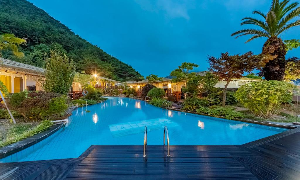 Tongyeong Hansan Marina Resort photo 3