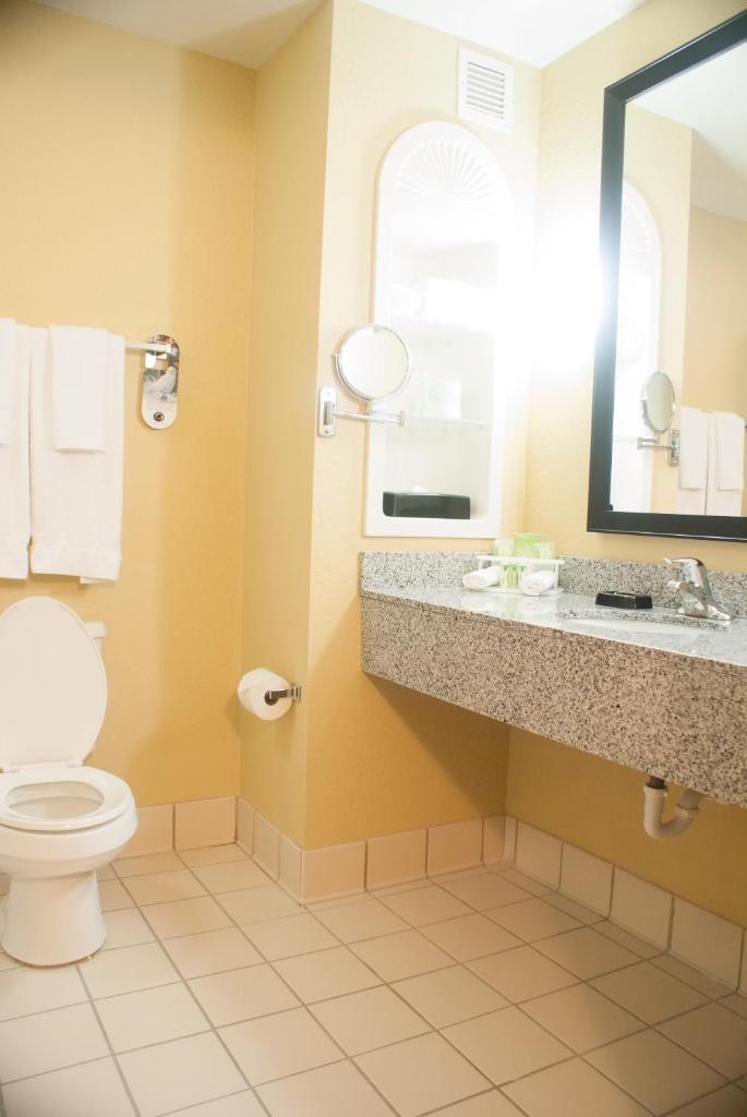 Holiday Inn Express & Suites Jacksonville South - I-295, an IHG Hotel photo 2