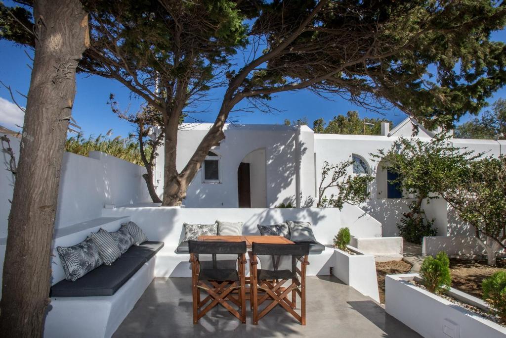 Unforgettable Tinos beach houses complex photo 4