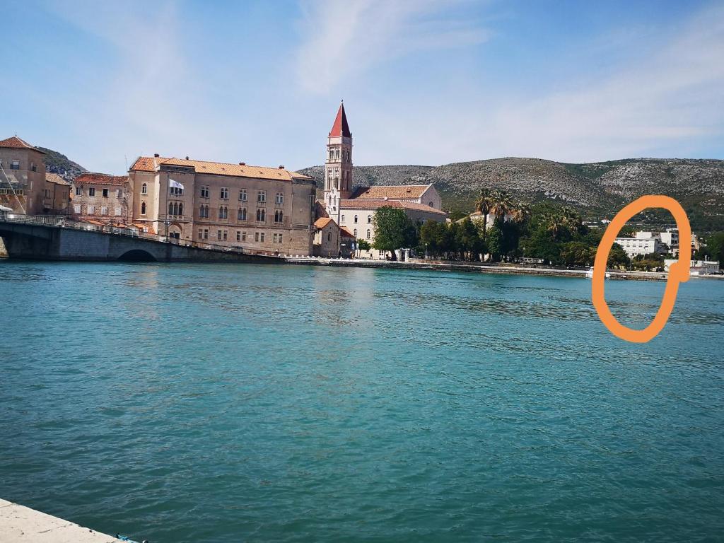 Apartman Petrovic CITY CENTER TROGIR photo 1
