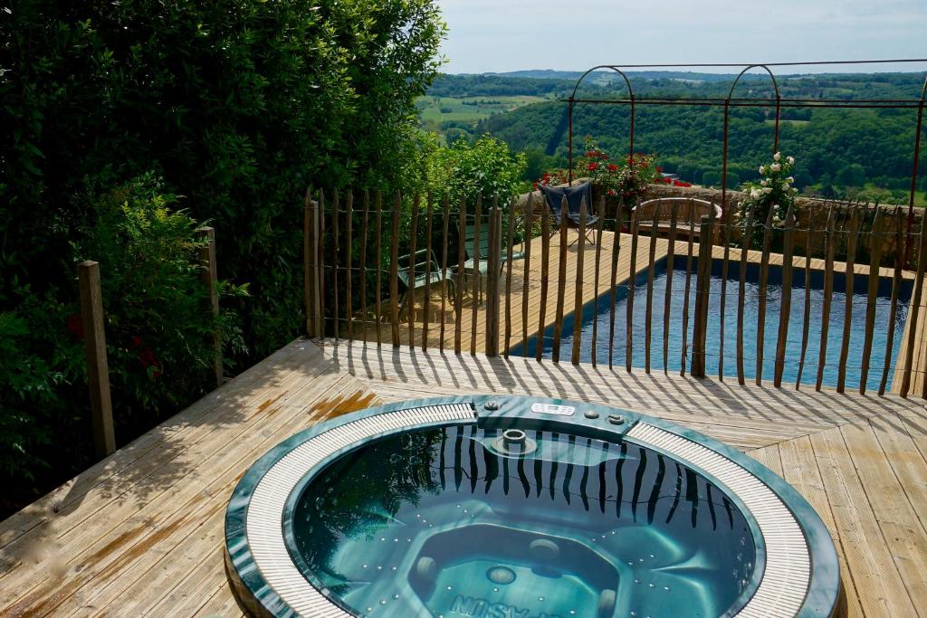 1 logis à Domme - Piscine & SPA photo 4