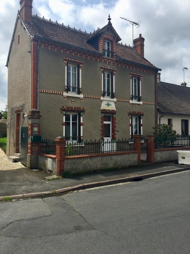 MAISON D’EN FACE - Thumbnail image