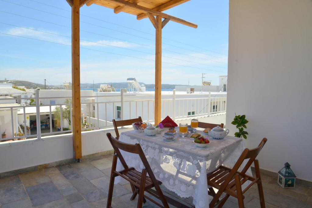 Esperos Seaside Suite in Adamas, Milos photo 2