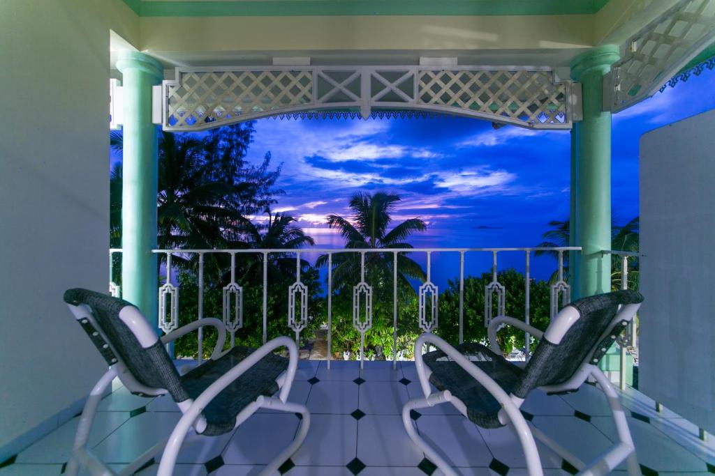 Palm Beach Hotel photo 2