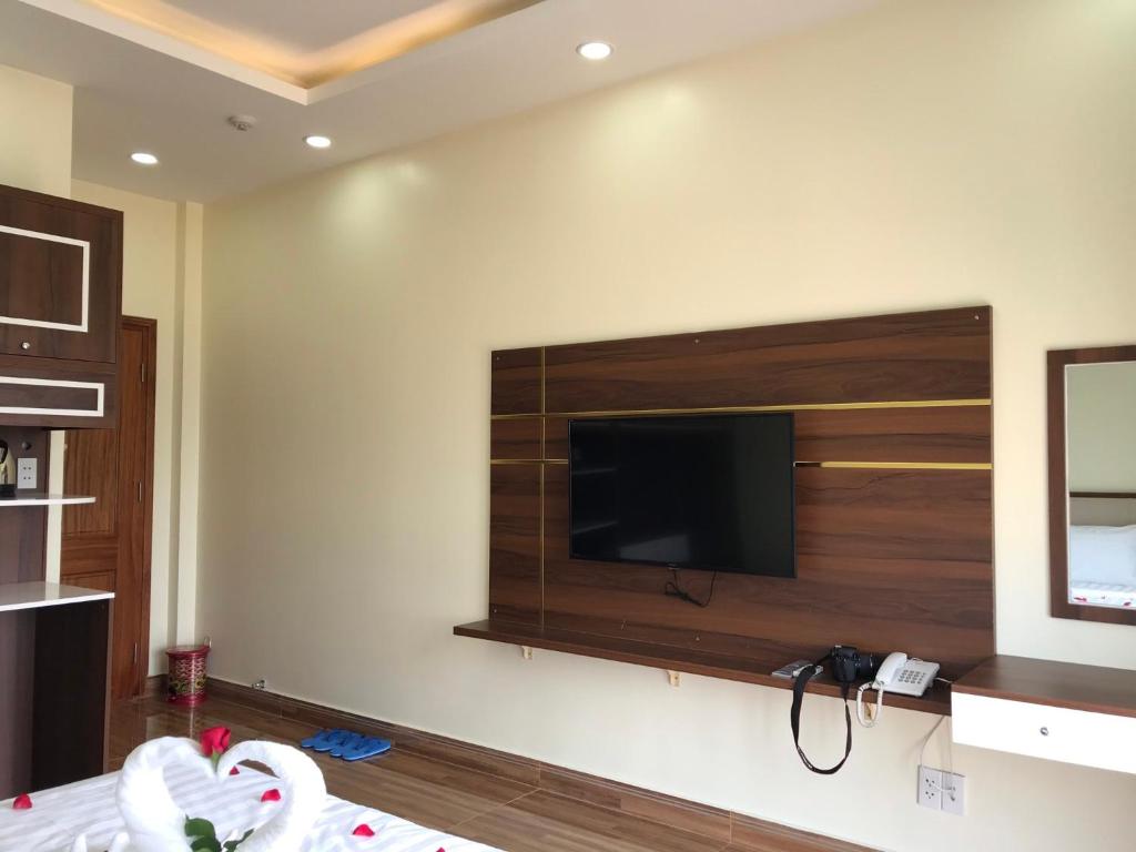 WINSTON HOTEL RIVERSIDE