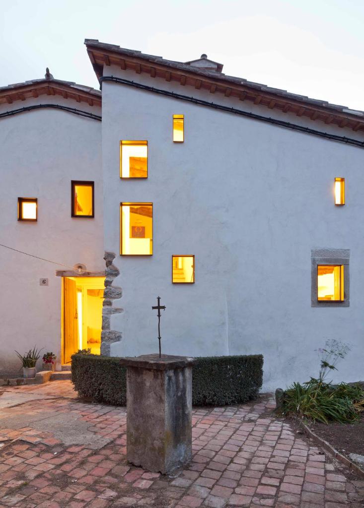 B&B La Rectoria de Sant Miquel de Pineda photo 2