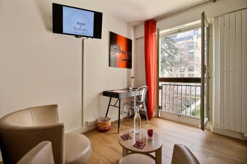 Assia & Nathalie - Luxury B&B MARAIS photo 4