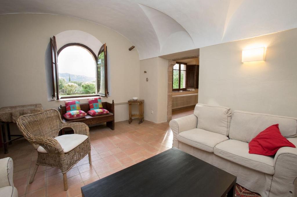 Alquiler de casa rural completa: Masía del siglo XV en la Costa Brava photo 2