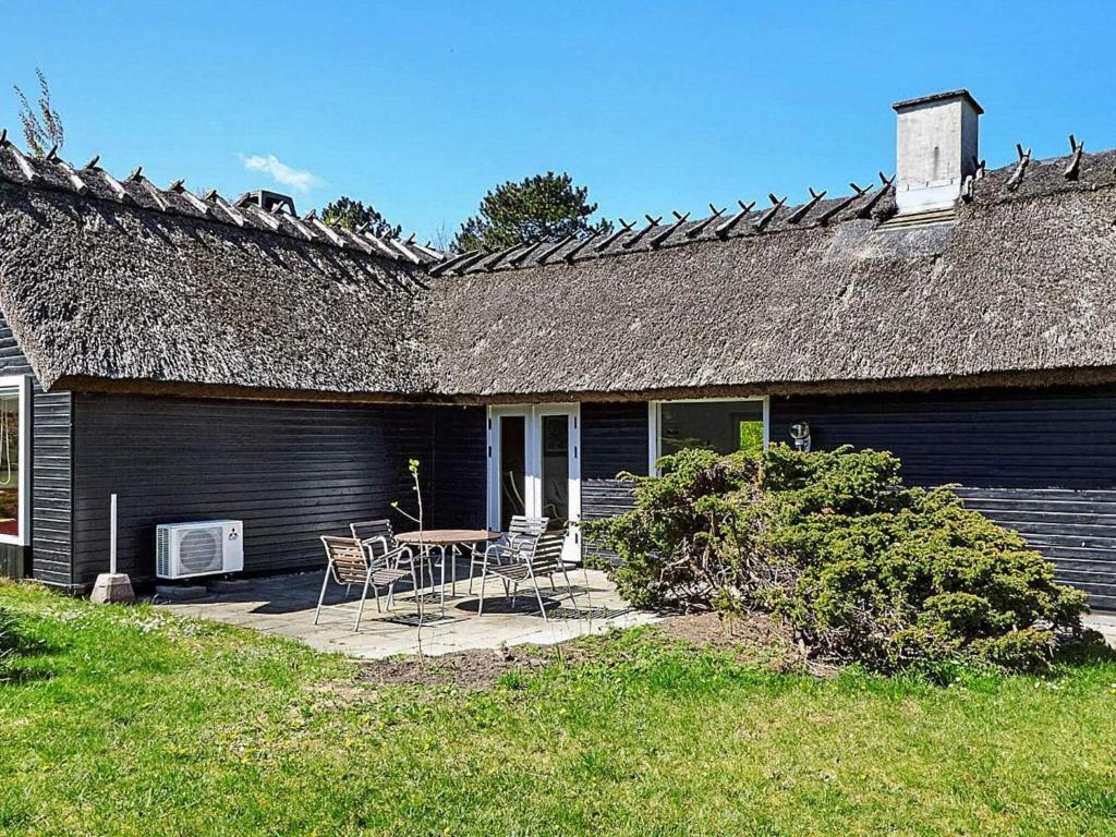 10 person holiday home in F revejle photo 2