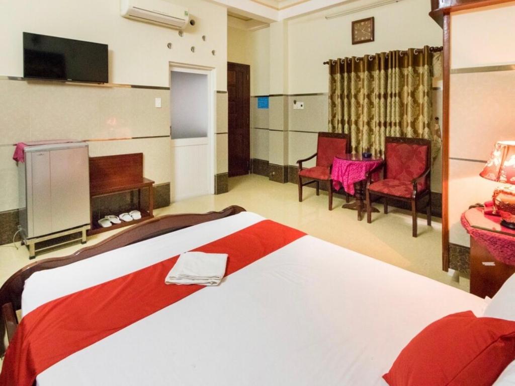 Двухместный (Стандартный номер с кроватью размера «king-size»), Tan Dat Hoa Hotel