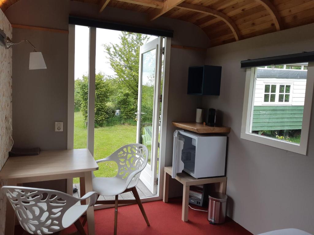 B&B Pipowagen "het Wellnestt" op Wellness Camping en B&B Stoltenborg photo 3
