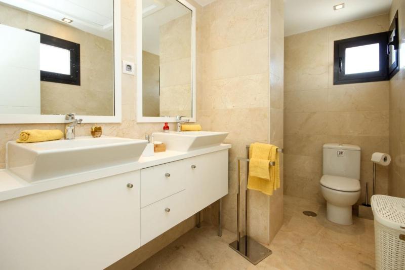 Casares Del Mar Luxury Apartments penthouse with beach access photo 3