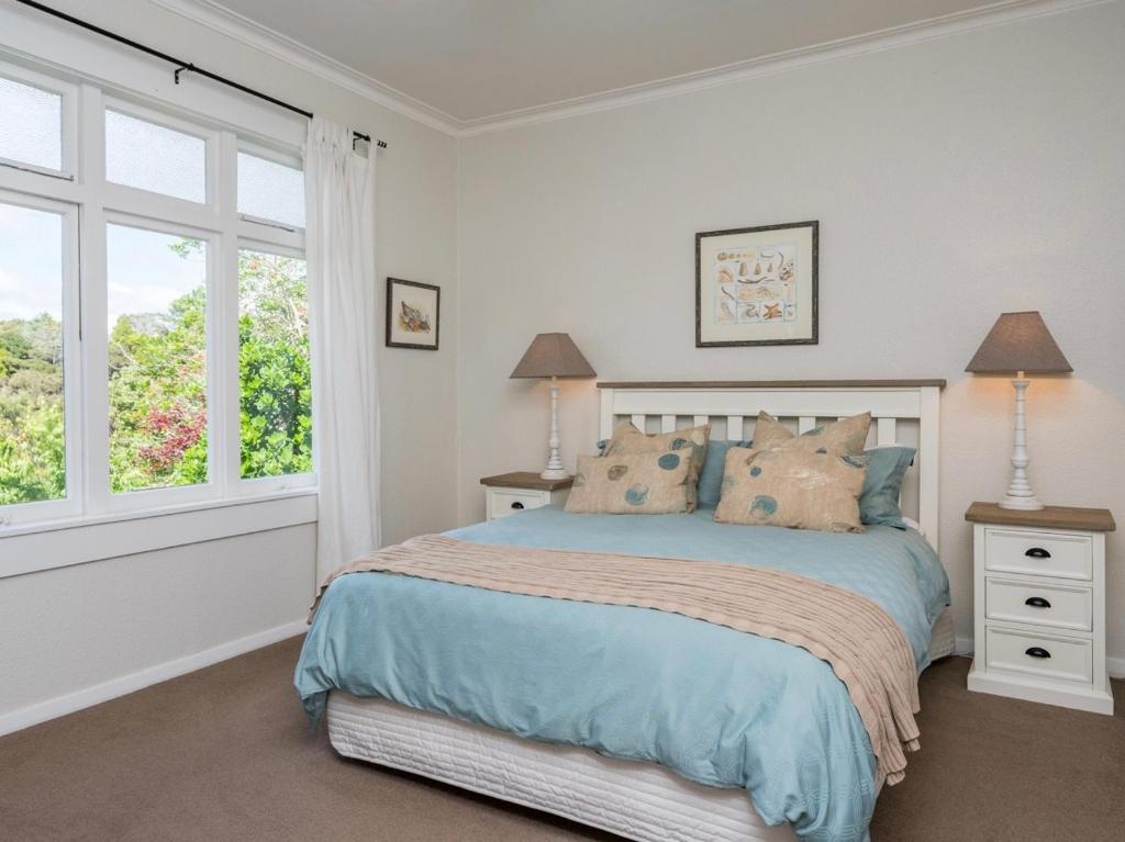 Blue Peter - Opua Holiday Home - Tap to explore photos