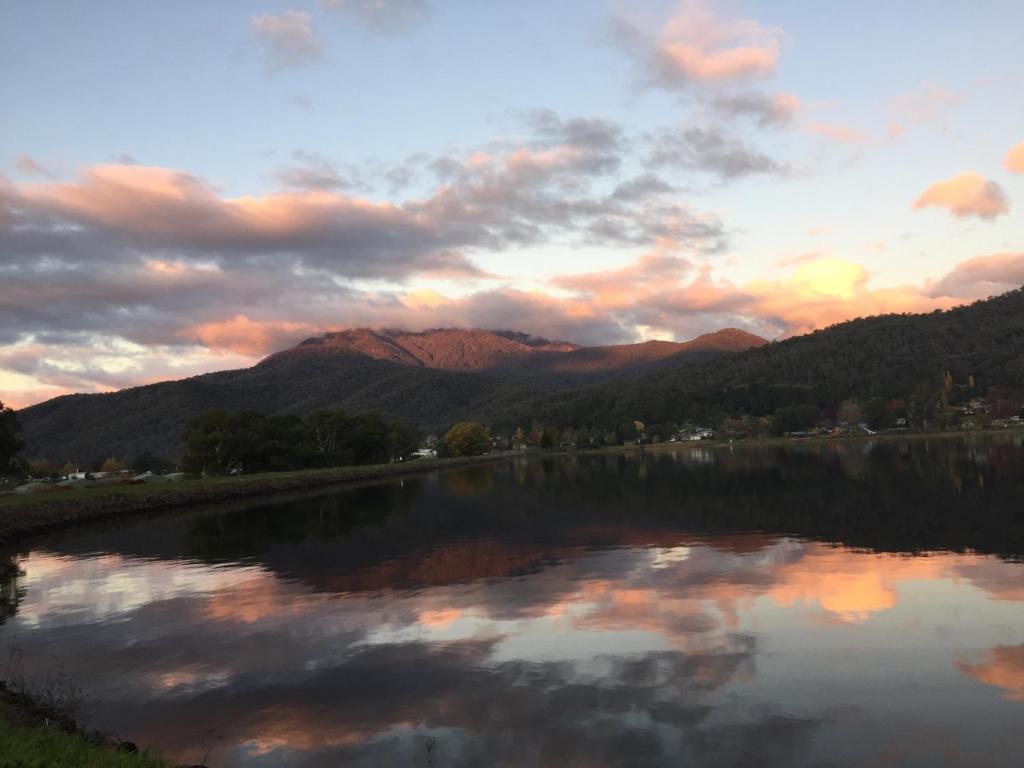 Eco Villa Mt. Beauty-Near Falls Creek & Bright photo 3
