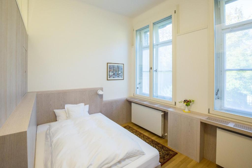 Одноместный (Single Room - Castle Surenes), Gästehaus der Katholischen Akademie in Bayern