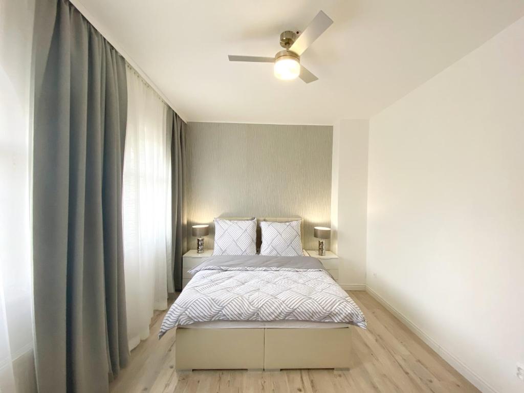GrandLux Villa & Spa photo 2
