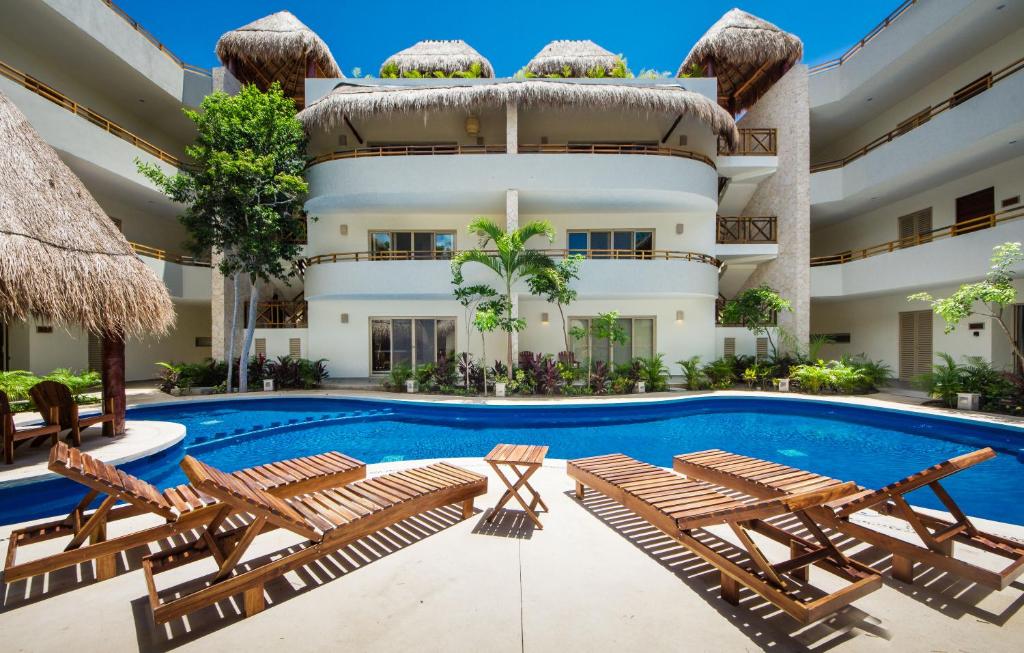 Amazing Poolside Bliss, Private Terrace with Hot Tub in Aldea Zama photo 3