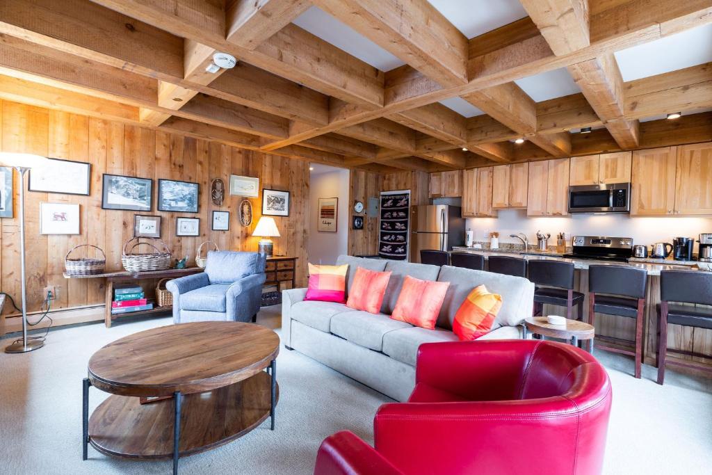 Tree Tops Lionshead by Vail Realty photo 3