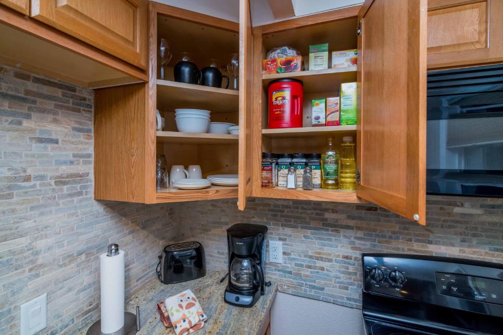 Cozy Hideaway B photo 1