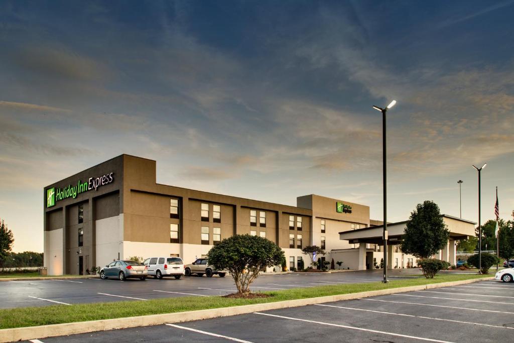 Holiday Inn Express Horse Cave, an IHG Hotel image