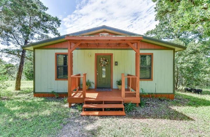 Austin Escape photo 1