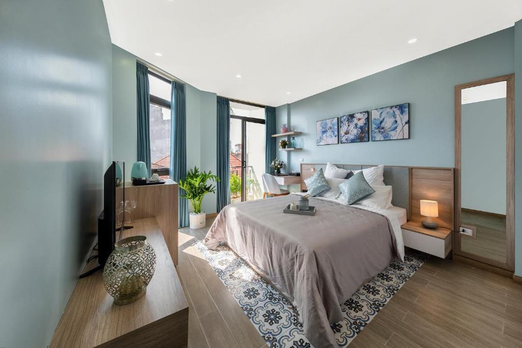 RedDoorz @ Hoang Cau Street