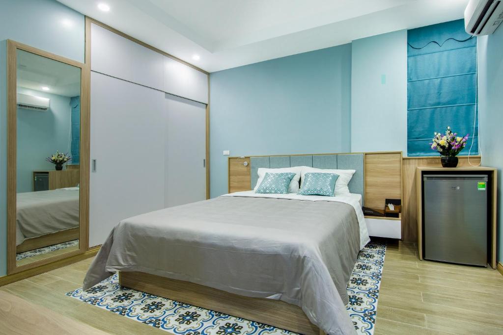 RedDoorz @ Hoang Cau Street