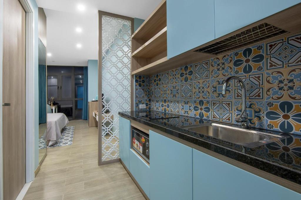 RedDoorz @ Hoang Cau Street