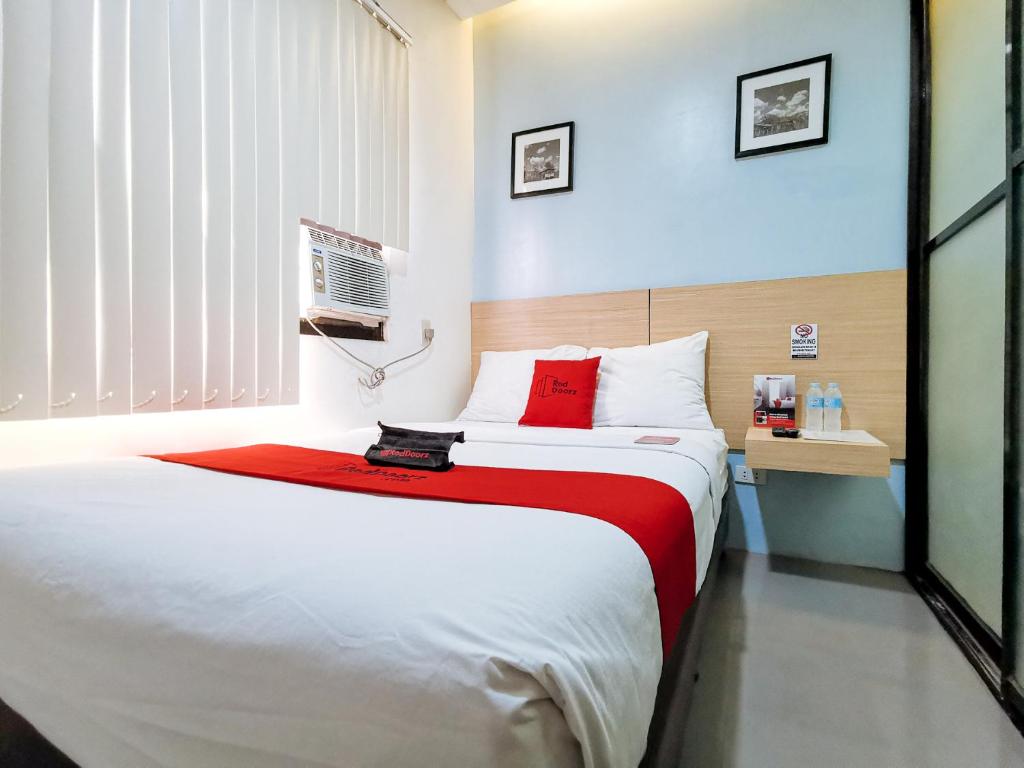RedDoorz near Trade School Gensan photo 1
